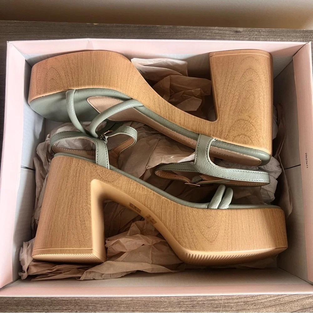Chinese Laundry NEW Women's Avianna Smooth Heeled Sandal Size 9 #B1451
